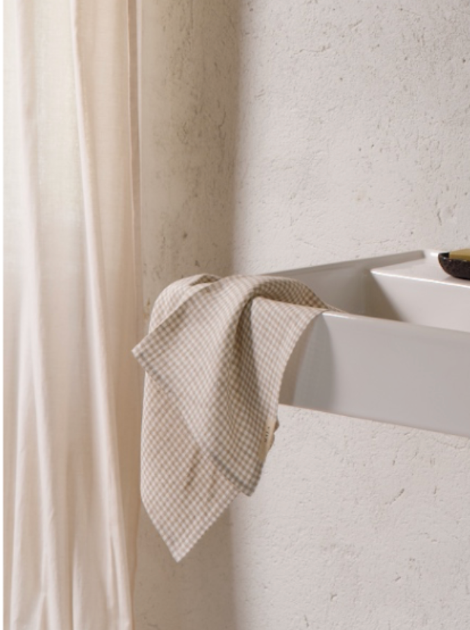 Hand towel